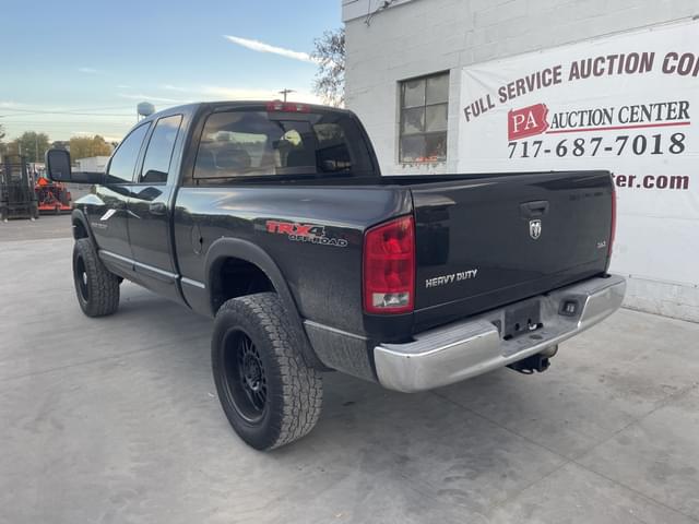 Image of Dodge Ram 2500 equipment image 3