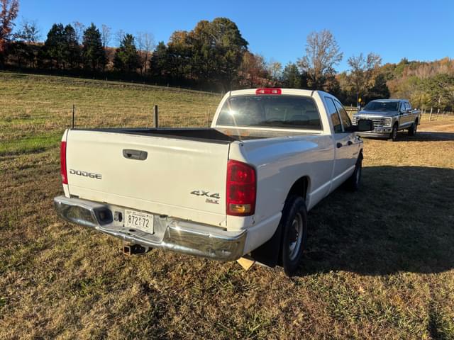 Image of Dodge Ram 3500 equipment image 3