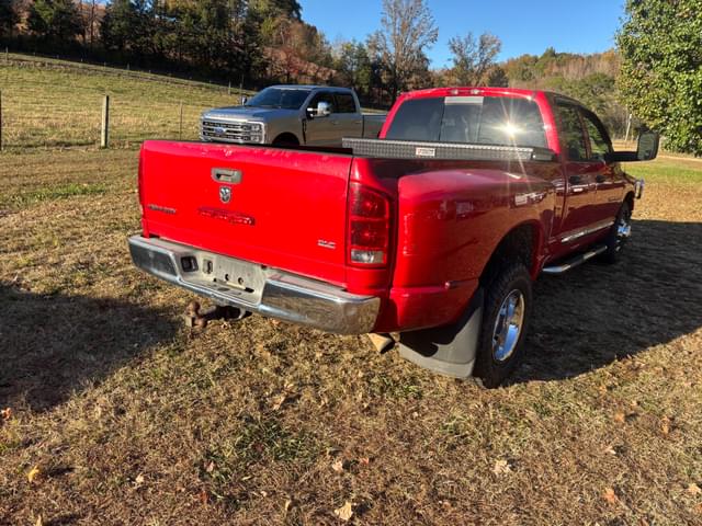 Image of Dodge Ram 3500 equipment image 3