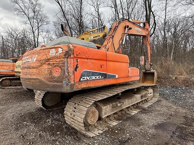 Image of  Doosan DX300LC equipment image 1