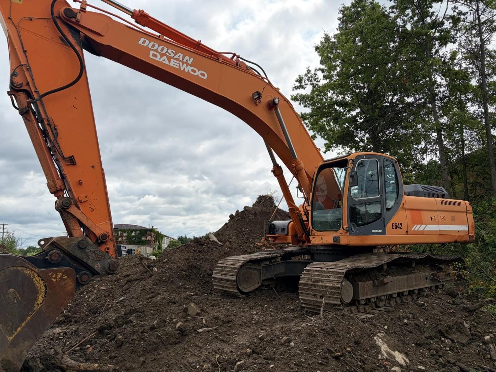 2006  Doosan DX340LC Equipment Image0