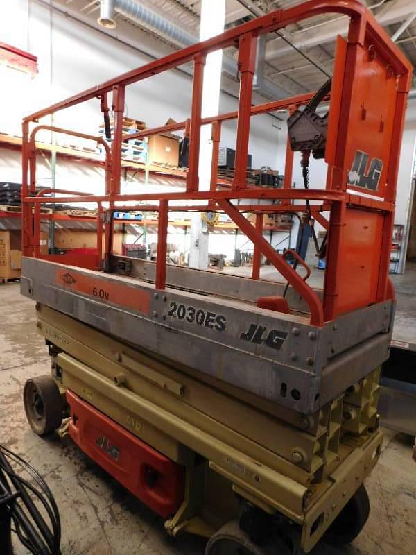 Image of JLG 2030ES equipment image 2