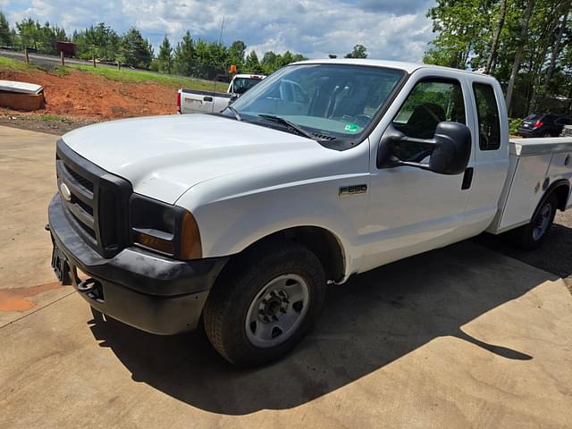 Image of Ford F-250 equipment image 1