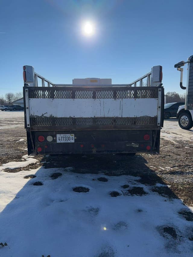 Image of Ford F-450 equipment image 3