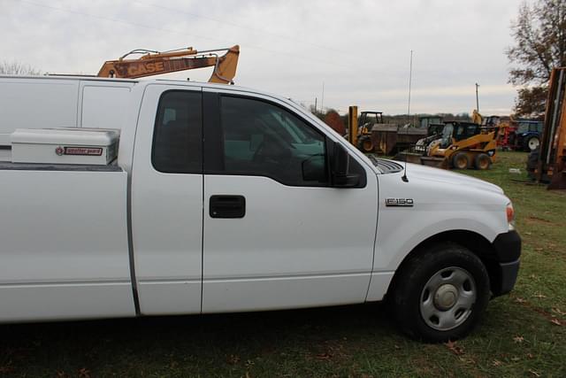 Image of Ford F-150 equipment image 2