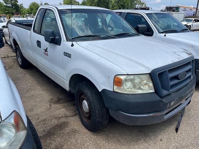 Image of Ford F-150 equipment image 4