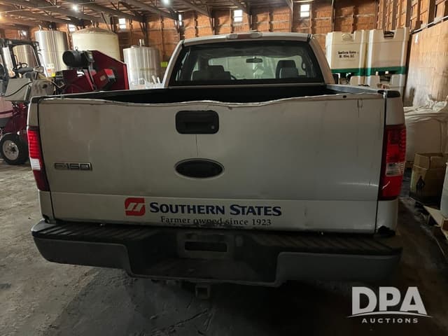 Image of Ford F-150 equipment image 3