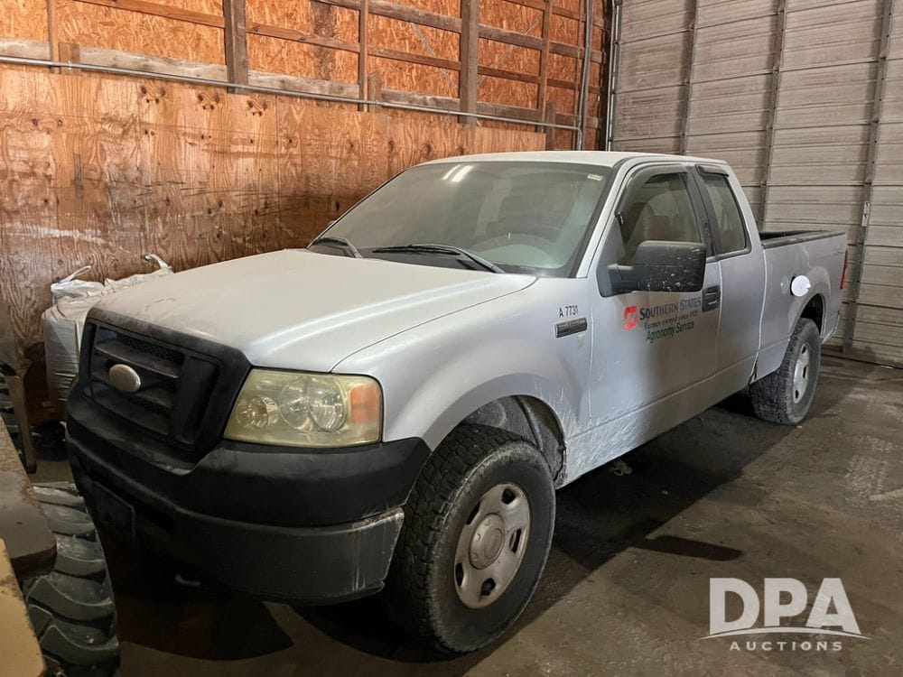 2006 Ford F-150 Equipment Image0