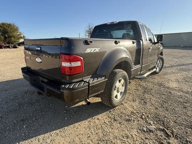 Image of Ford F-150 equipment image 3