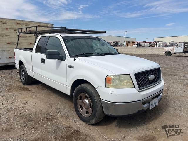 Image of Ford F-150 equipment image 2