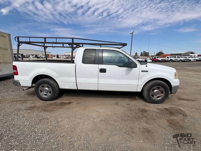 Image of Ford F-150 equipment image 3