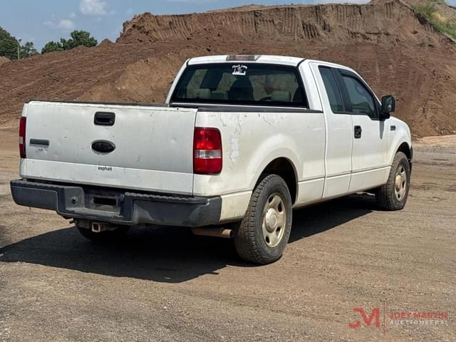 Image of Ford F-150 equipment image 2