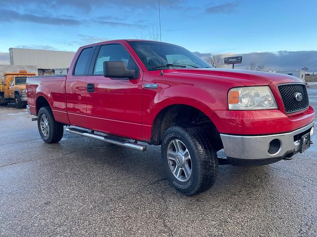 Image of Ford F-150 equipment image 2