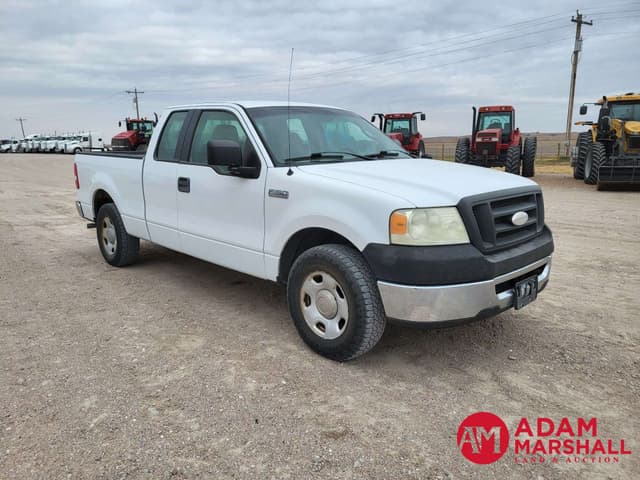Image of Ford F-150 equipment image 1