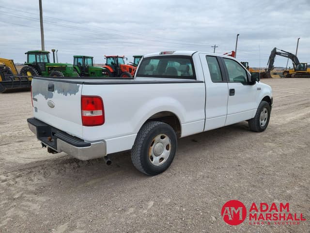 Image of Ford F-150 equipment image 2