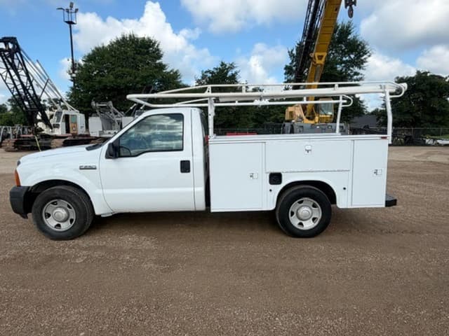 Image of Ford F-150 equipment image 4