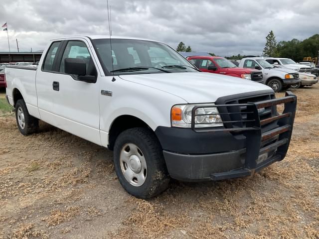 Image of Ford F-150 equipment image 2
