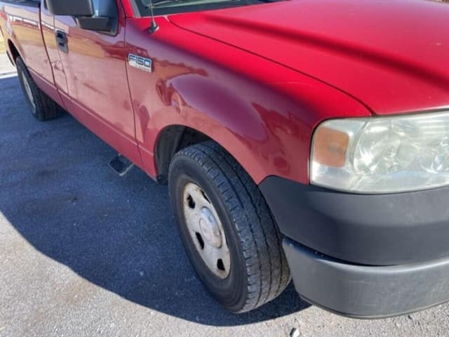 Image of Ford F-150 equipment image 1