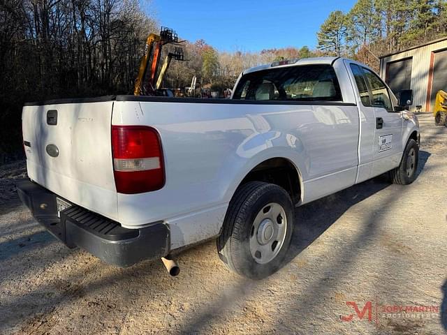 Image of Ford F-150 equipment image 2