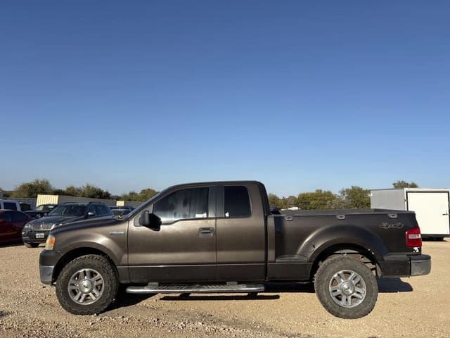 Image of Ford F-150 equipment image 1