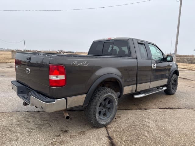 Image of Ford F-150 equipment image 2