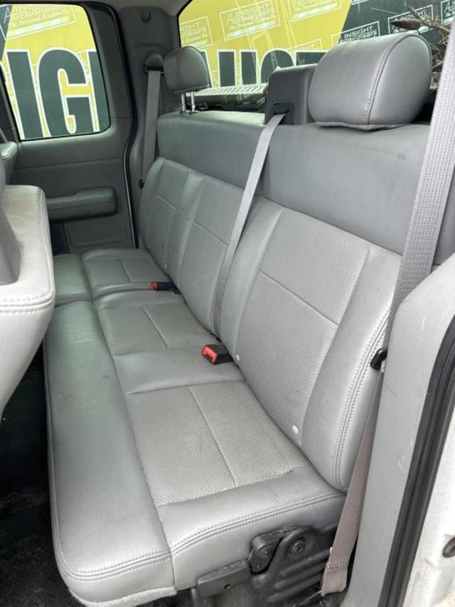 Image of Ford F-150 equipment image 4