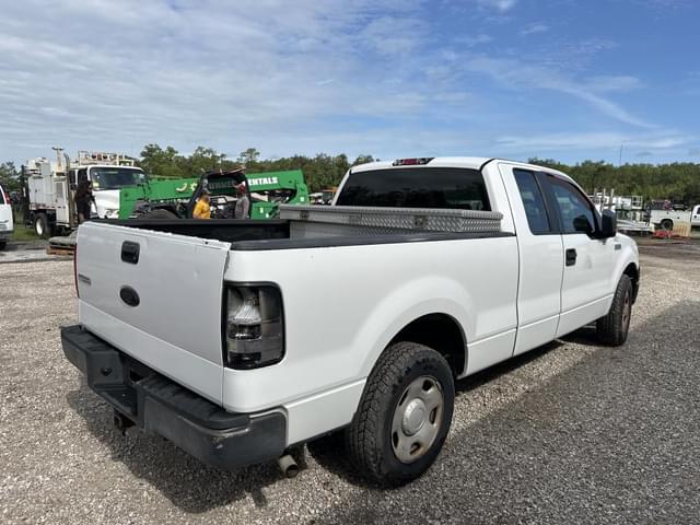 Image of Ford F-150 equipment image 2