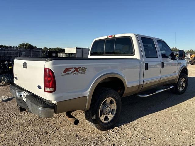 Image of Ford F-250 equipment image 3