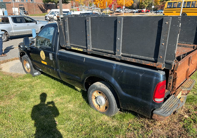 Image of Ford F-250 equipment image 1