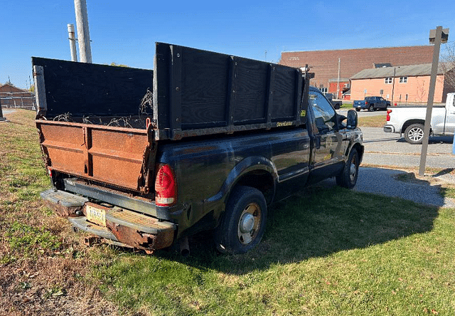 Image of Ford F-250 equipment image 3