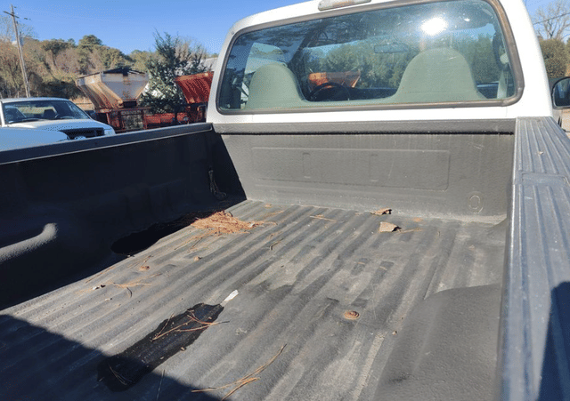 Image of Ford F-250 equipment image 3