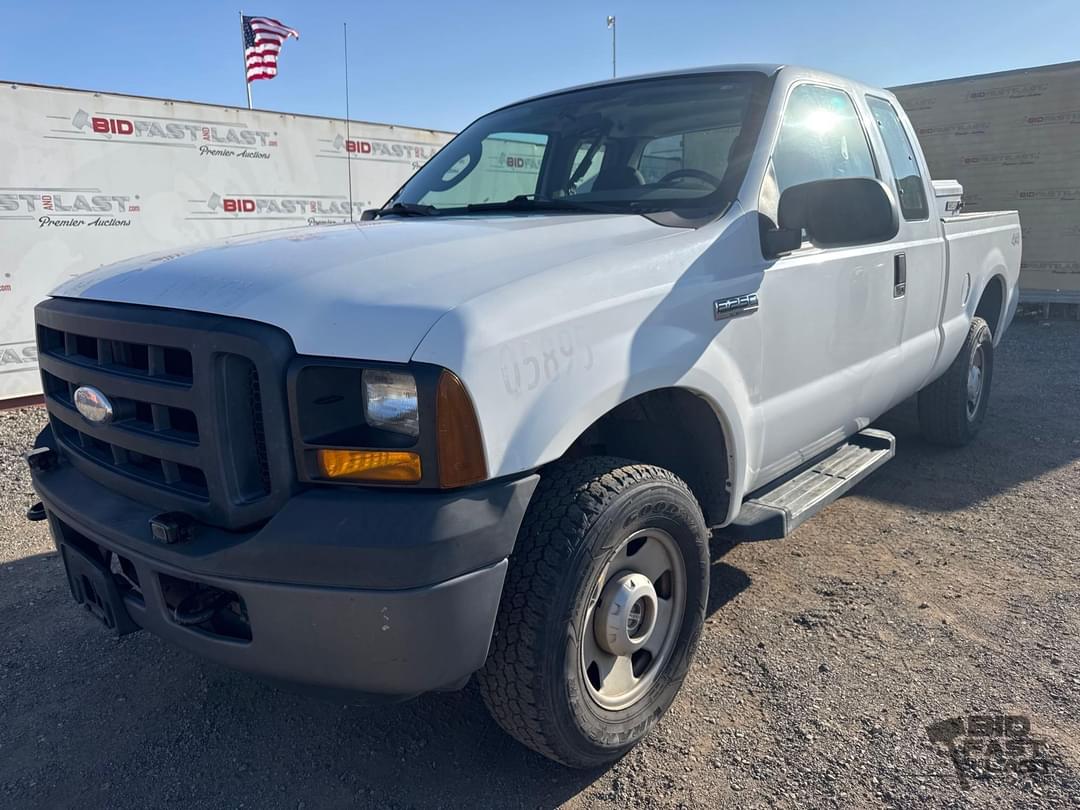 Image of Ford F-250 Primary image