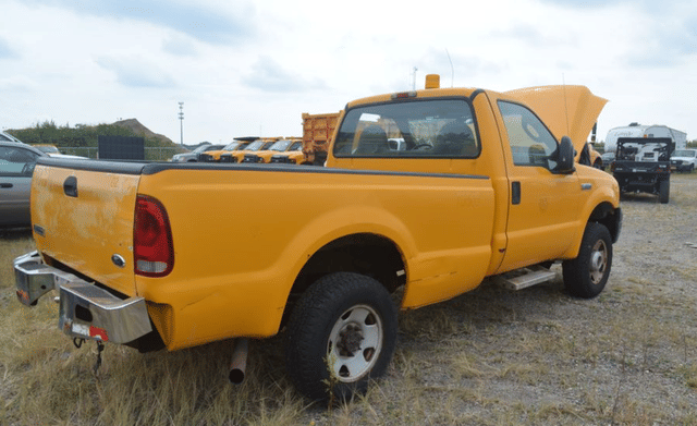 Image of Ford F-250 equipment image 2
