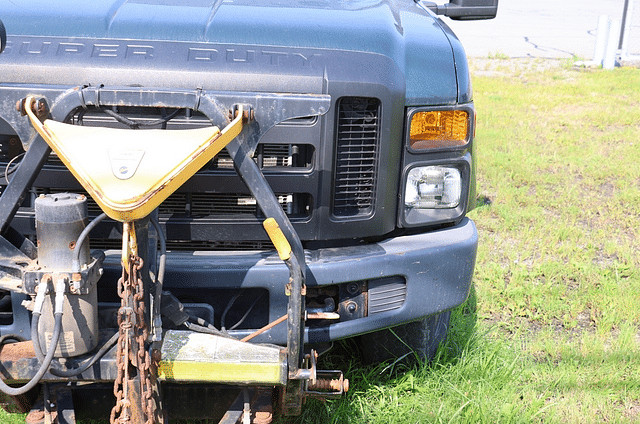 Image of Ford F-250 equipment image 2