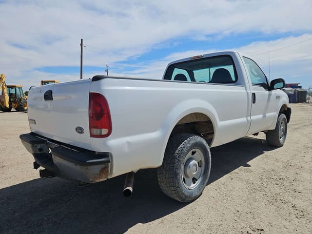 Image of Ford F-250 equipment image 4