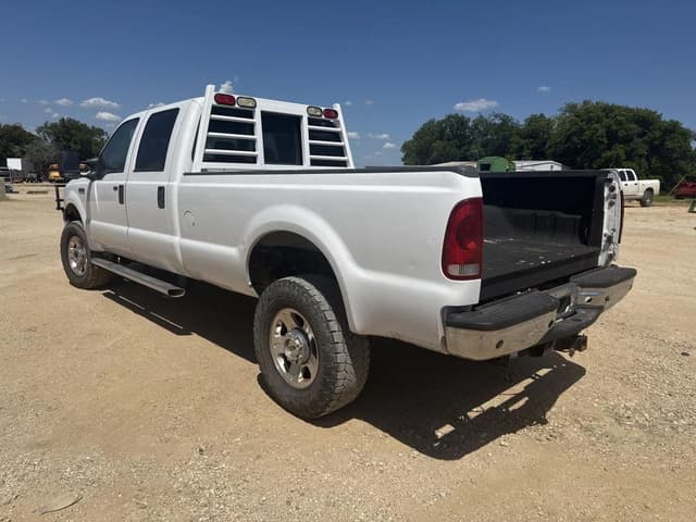 Image of Ford F-250 equipment image 2
