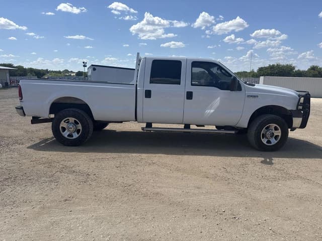 Image of Ford F-250 equipment image 4