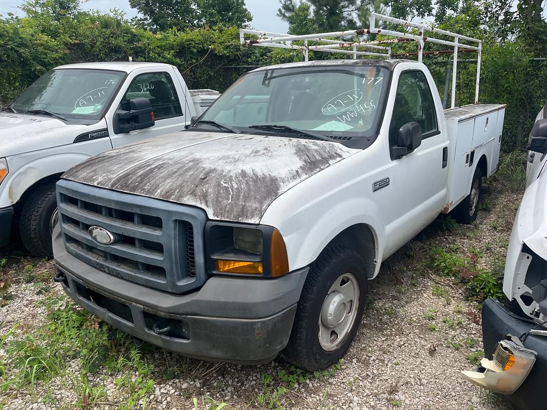 Image of Ford F-250 Primary image