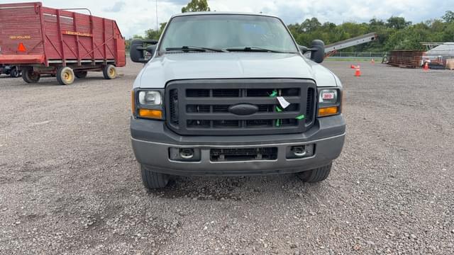 Image of Ford F-250 equipment image 1