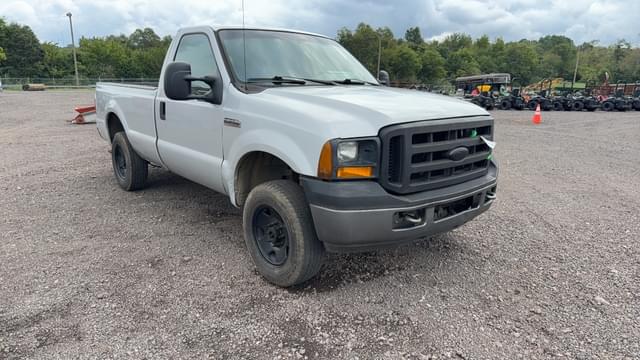 Image of Ford F-250 equipment image 2