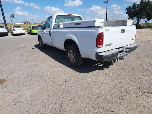 Image of Ford F-250 equipment image 4