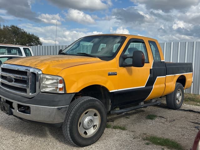 Image of Ford F-250 equipment image 2