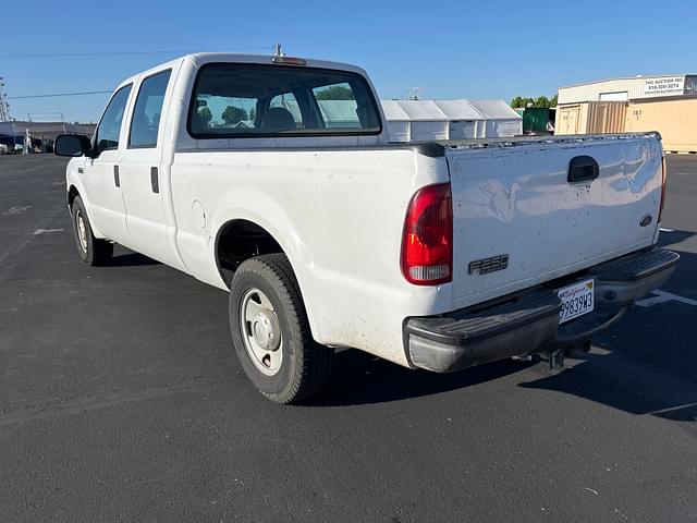 Image of Ford F-250 equipment image 2