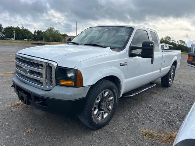 Image of Ford F-250 equipment image 2