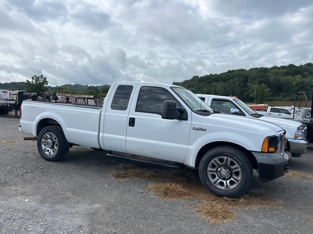 Image of Ford F-250 Primary image