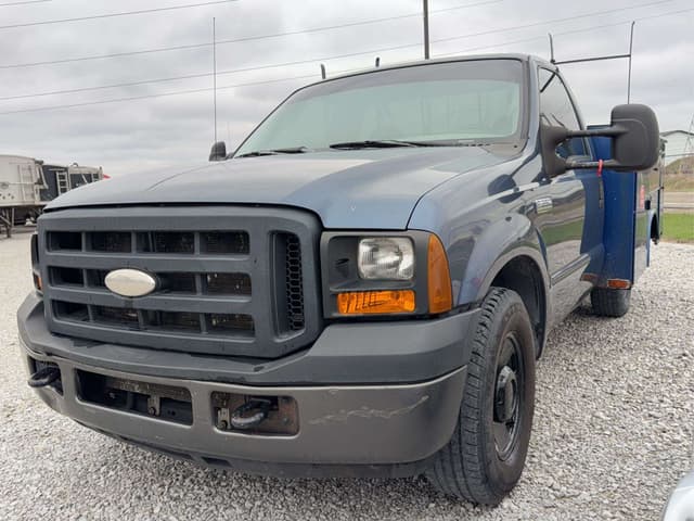 Image of Ford F-250 equipment image 3