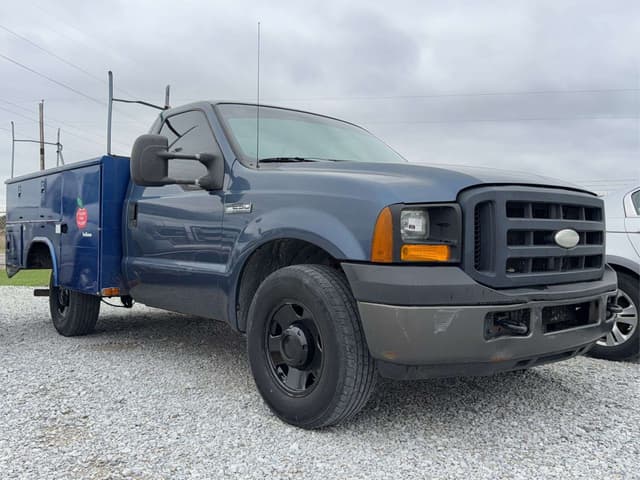 Image of Ford F-250 equipment image 1
