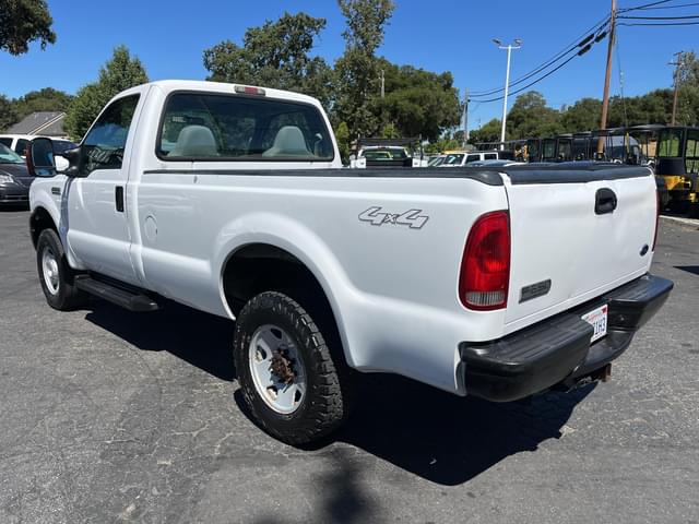 Image of Ford F-250 equipment image 3