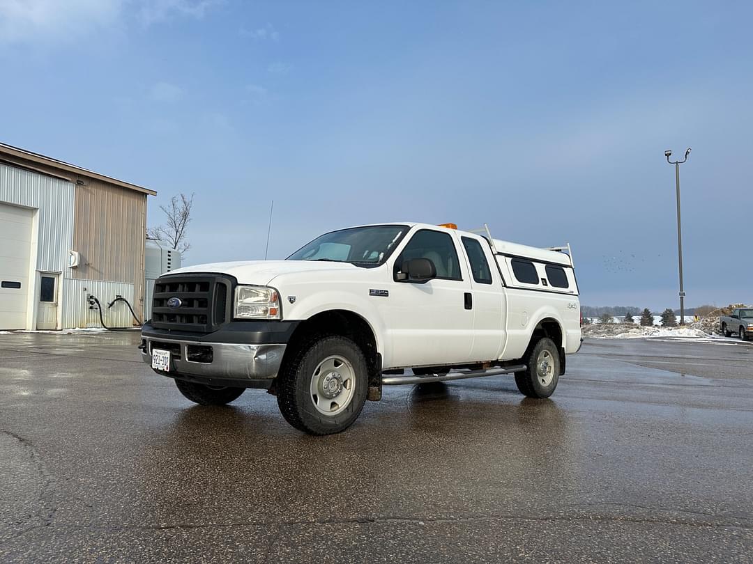 Image of Ford F-250 Primary image