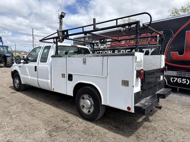 Image of Ford F-250 equipment image 1